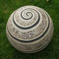 ceramic-garden-ball-main