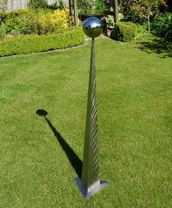 garden-sculpture-in-stainless-steel-main